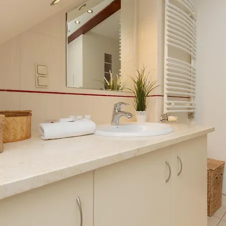 Quiet Bemowo House With Garden By Noclegi Renters Varsavia Esterno foto