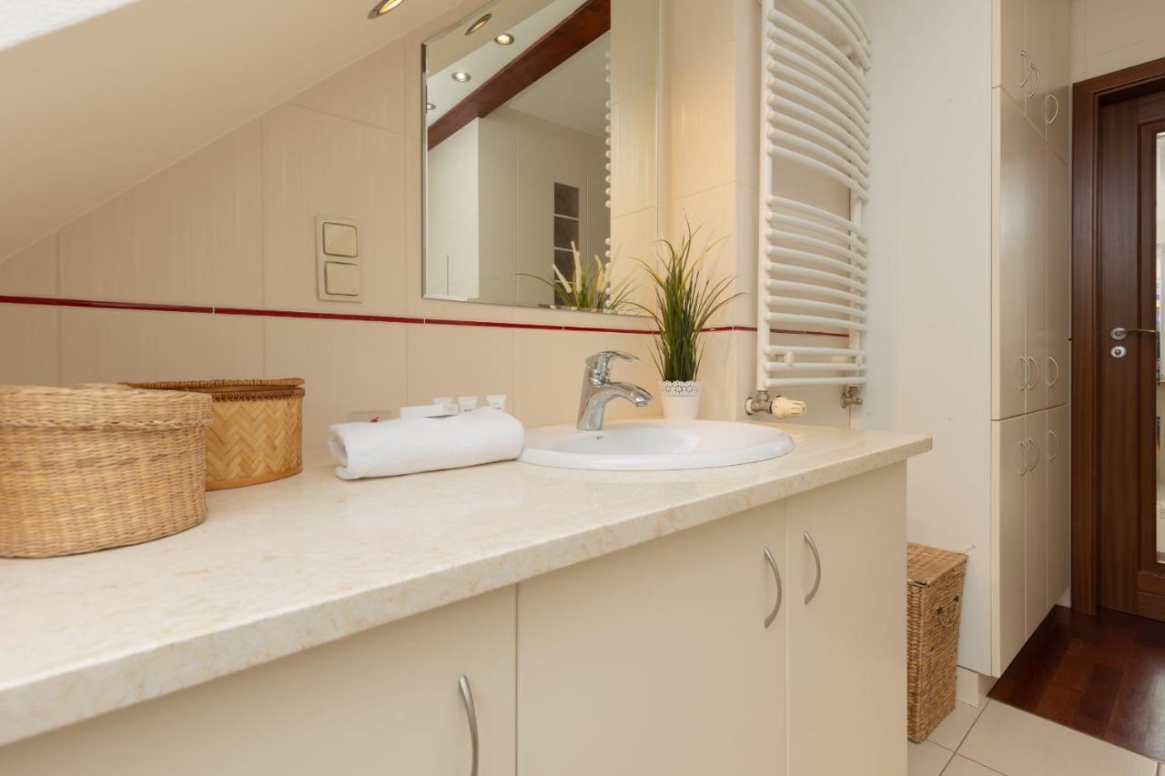 Quiet Bemowo House With Garden By Renters *